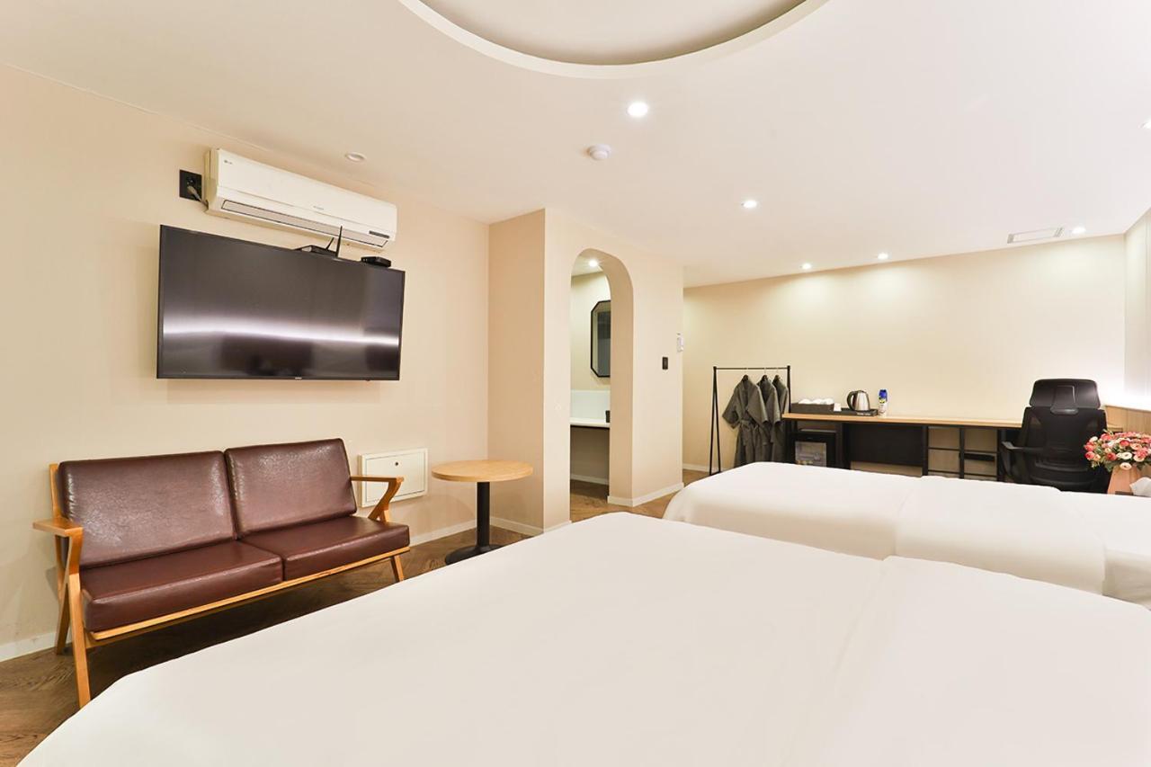 Jamsil Tomgi Hotel Seoul Exterior photo